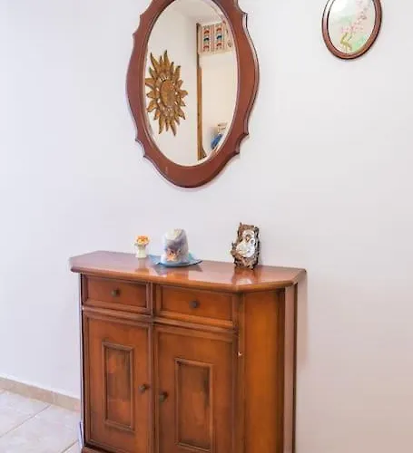 Venetia's Garden Lefkos (Karpathos)